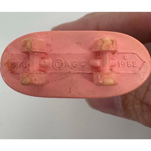 1982 Kenner Strawberry Shortcake on Skateboard PVC Figure Vintage Toy - Picture 3 of 4